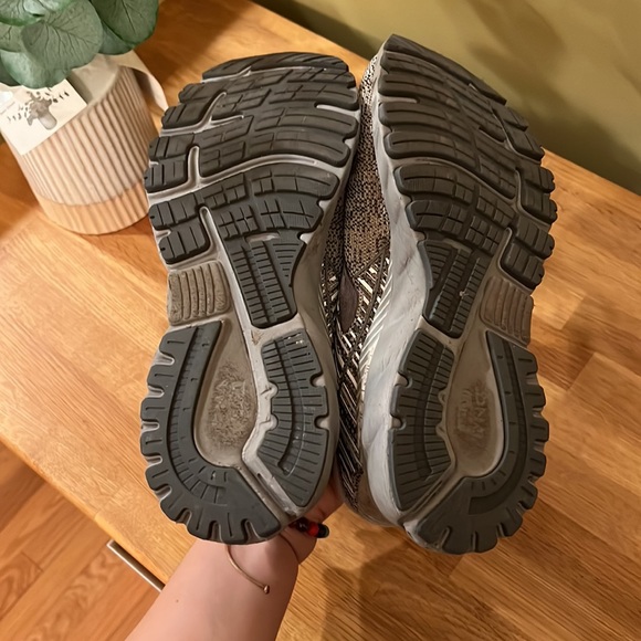 Brooks Mens Adrenaline GTS 19- Size 9.5 - Picture 7 of 9